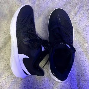 Nike zoom hypercourt volleyball shoes:)